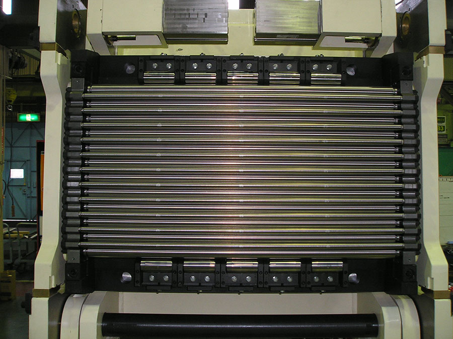 2.多輥矯直機.jpg